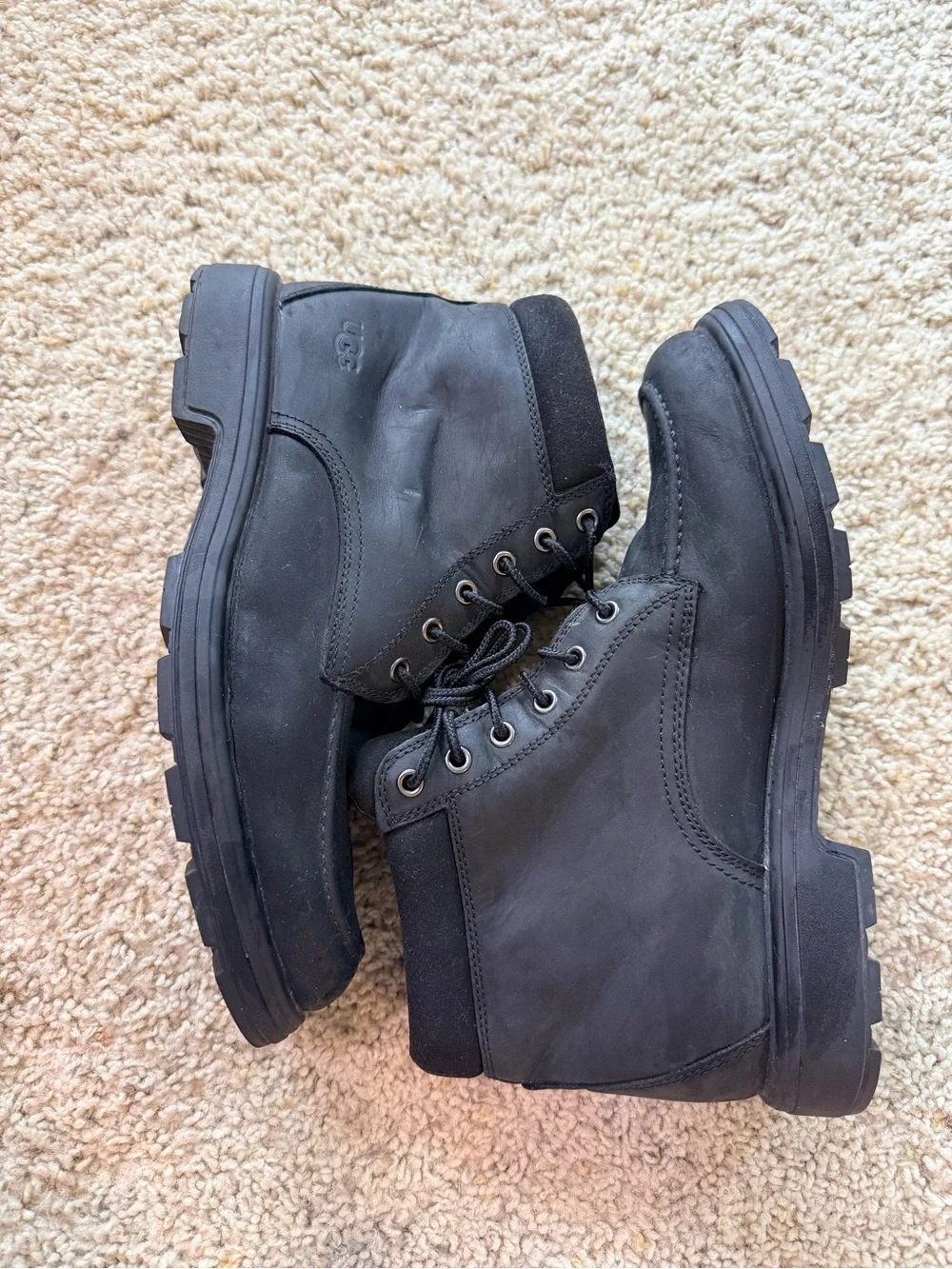 UGG Men's Black Waterproof Leather Hullen Utility Boots (Size 9.5 US / 42.5 EU)